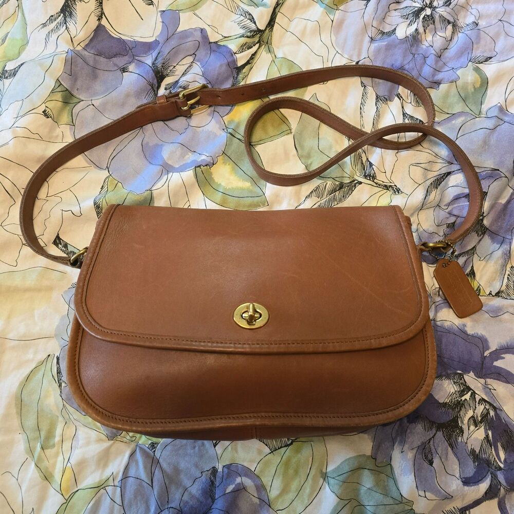 Vintage 1999 Coach City Crossbody Bag British Tan